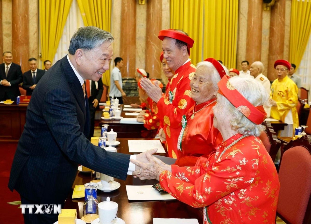 Tổng Bí thư, Chủ tịch nước Tô Lâm và các đại biểu - Ảnh: TTXVN