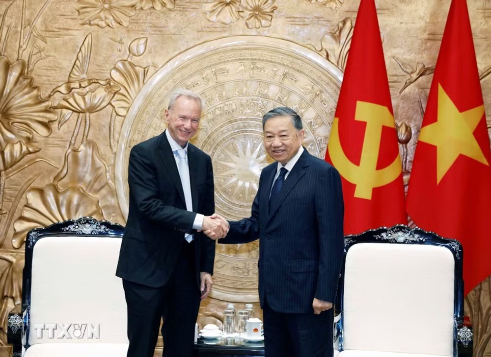 Tổng Bí thư, Chủ tịch nước Tô Lâm tiếp ông Eric Schmidt, nguyên Chủ tịch Tập đoàn Google, dẫn đầu Đoàn chuyên gia trí tuệ nhân tạo thăm và làm việc tại Việt Nam.