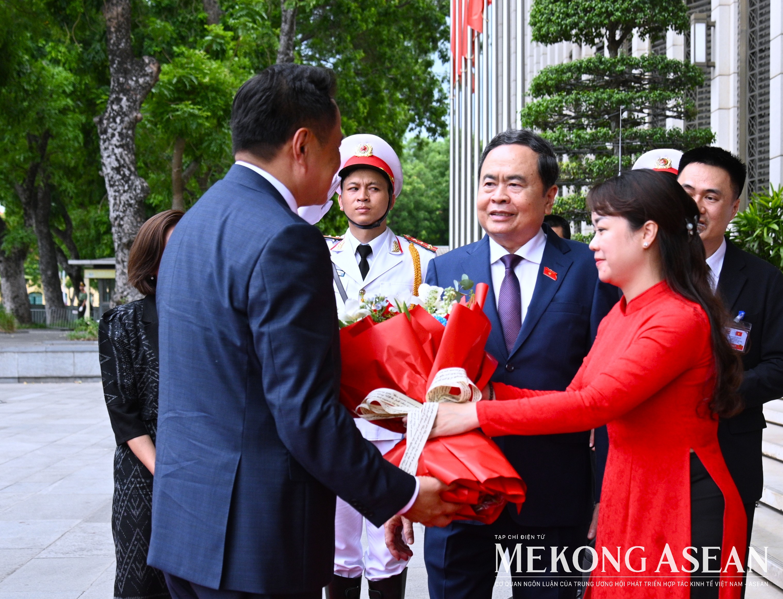 Chủ tịch Quốc hội Trần Thanh Mẫn hội kiến Thủ tướng Thái Lan