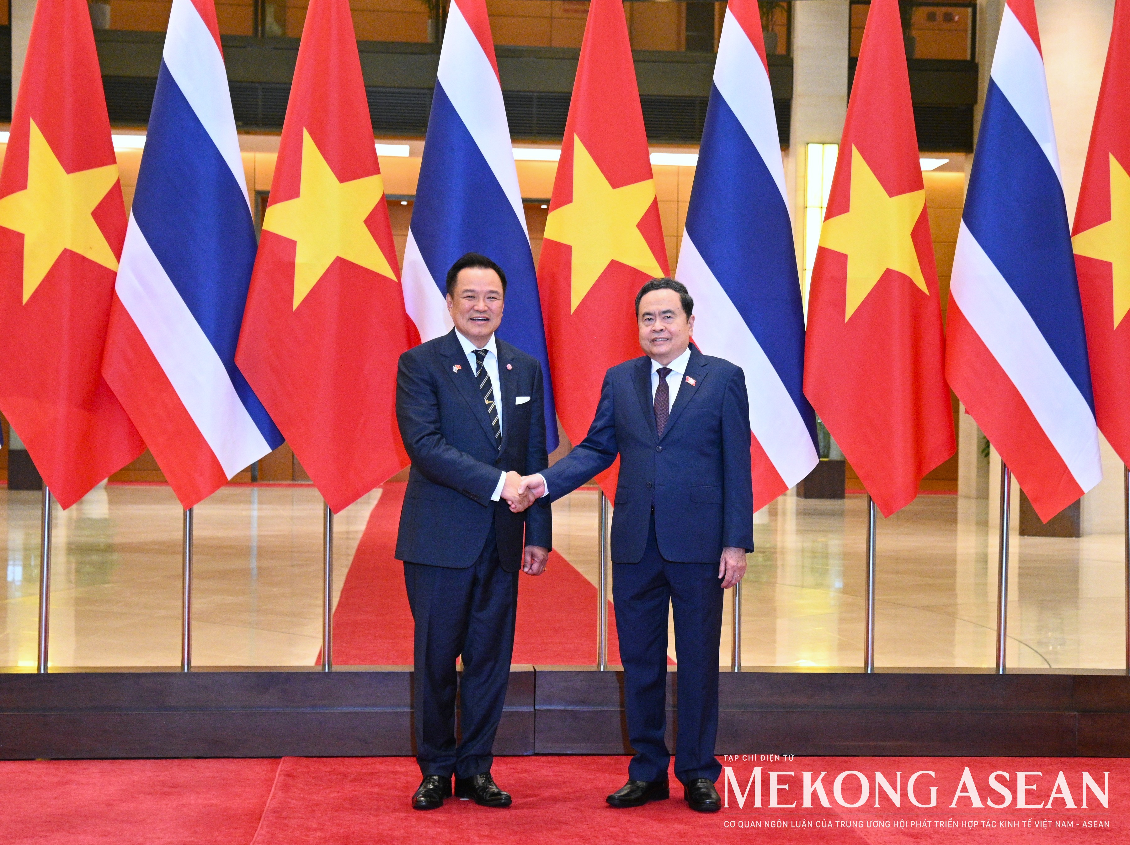 Chủ tịch Quốc hội Trần Thanh Mẫn hội kiến Thủ tướng Thái Lan