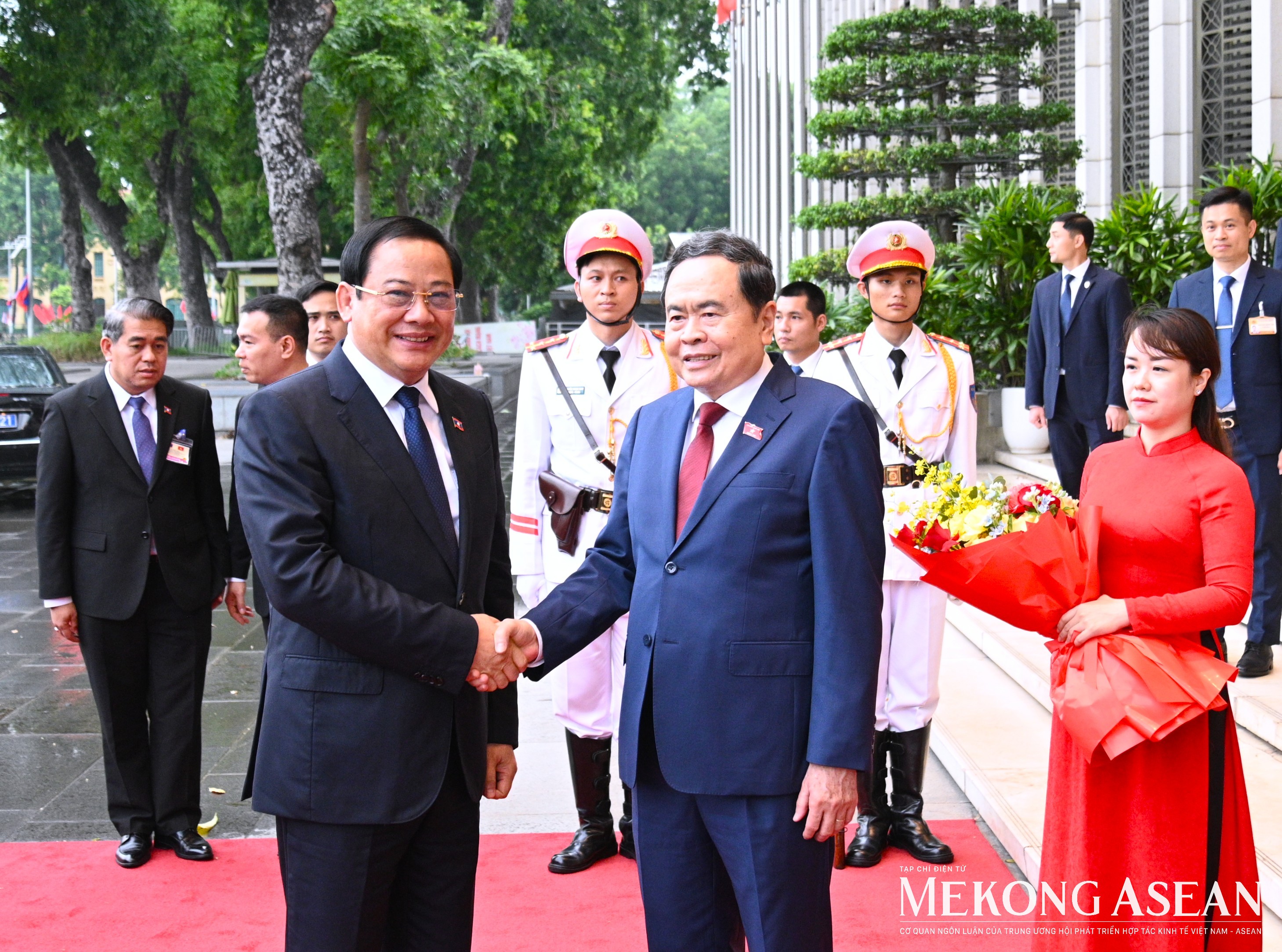 Chủ tịch Quốc hội Trần Thanh Mẫn hội kiến Thủ tướng Lào