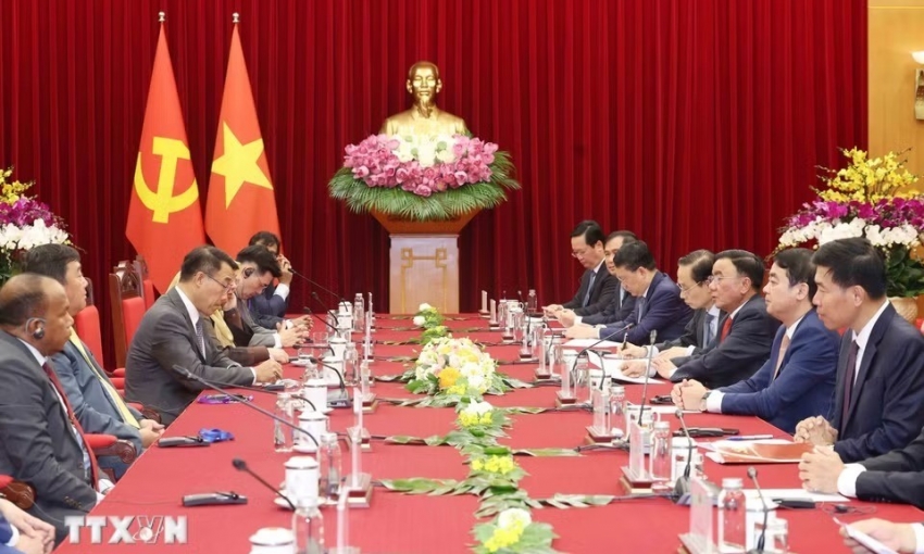 Thường trực Ban Bí thư tiếp chính đảng các nước Đông Nam Á