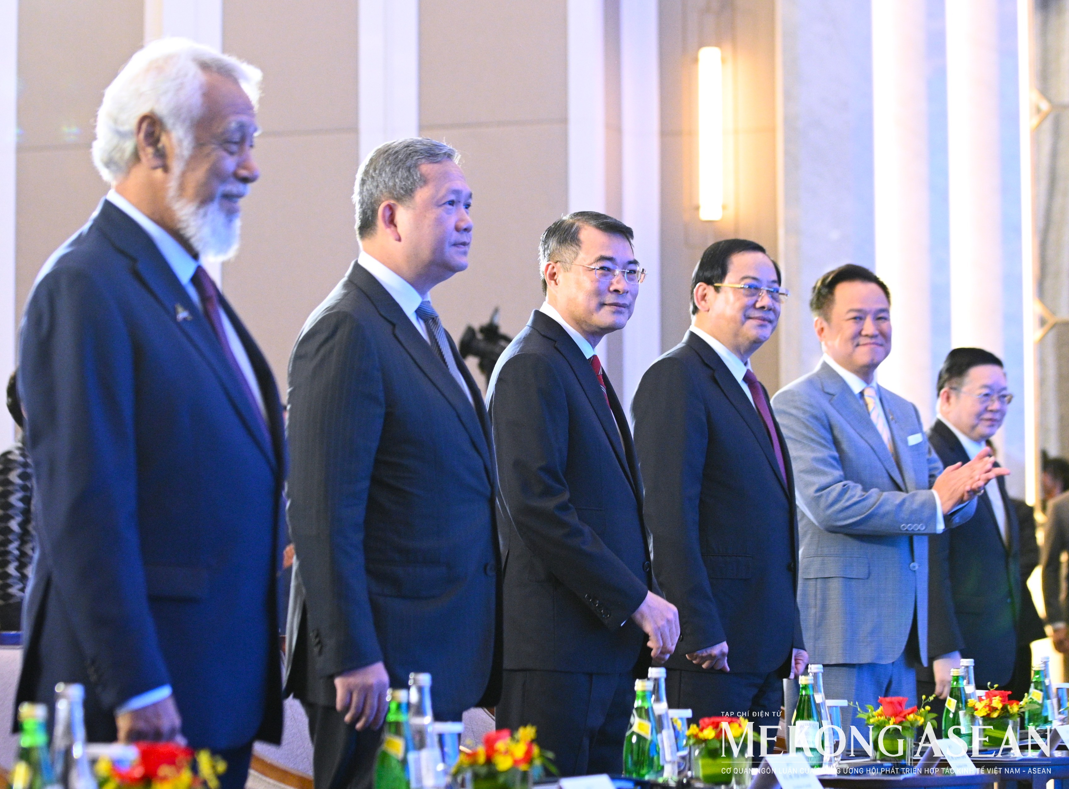 Các nhà lãnh đạo ASEAN đề cao đoàn kết, tự cường trước biến động toàn cầu