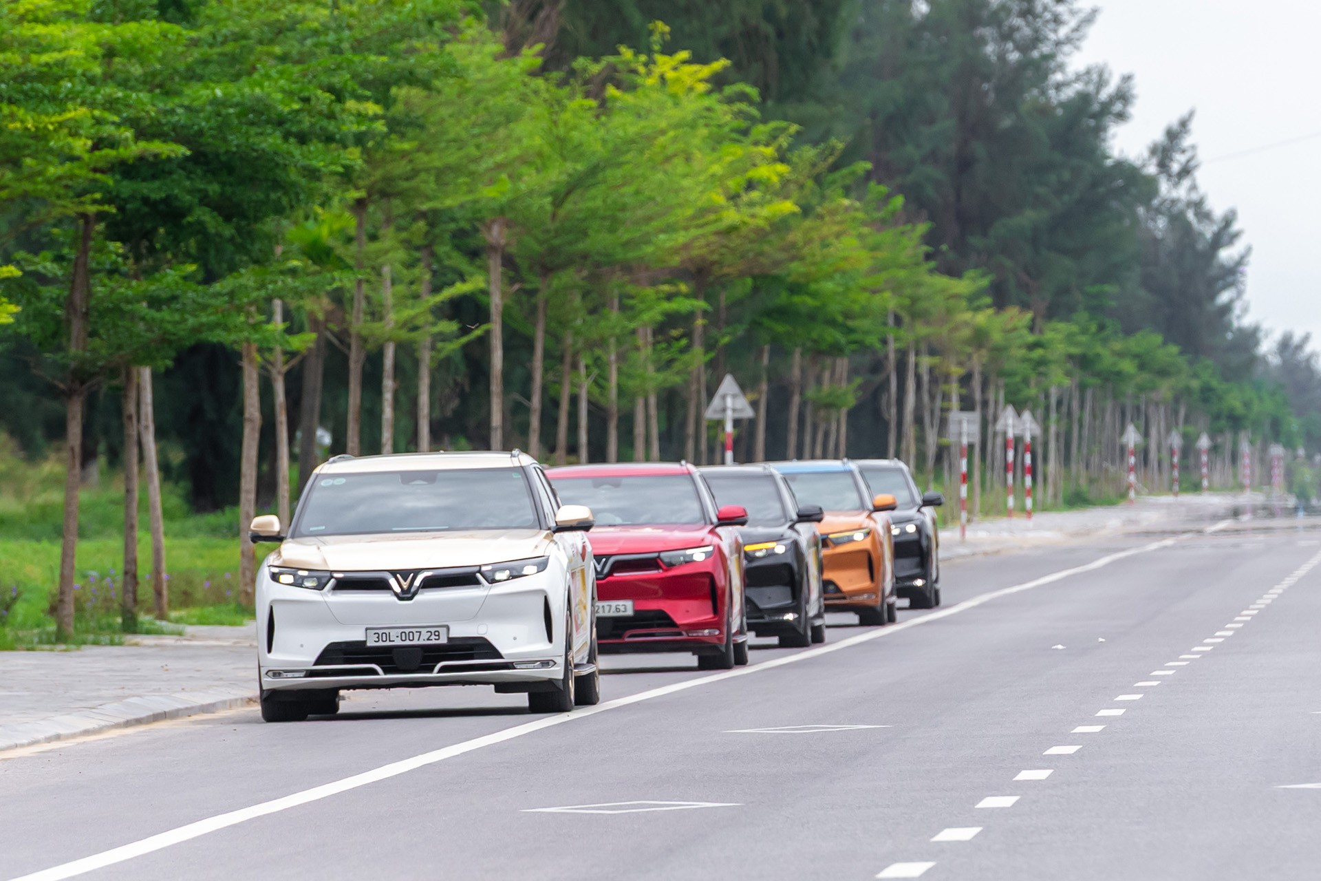 Limo Green tiếp tục là mẫu xe bán chạy nhất của VinFast trong tháng 5