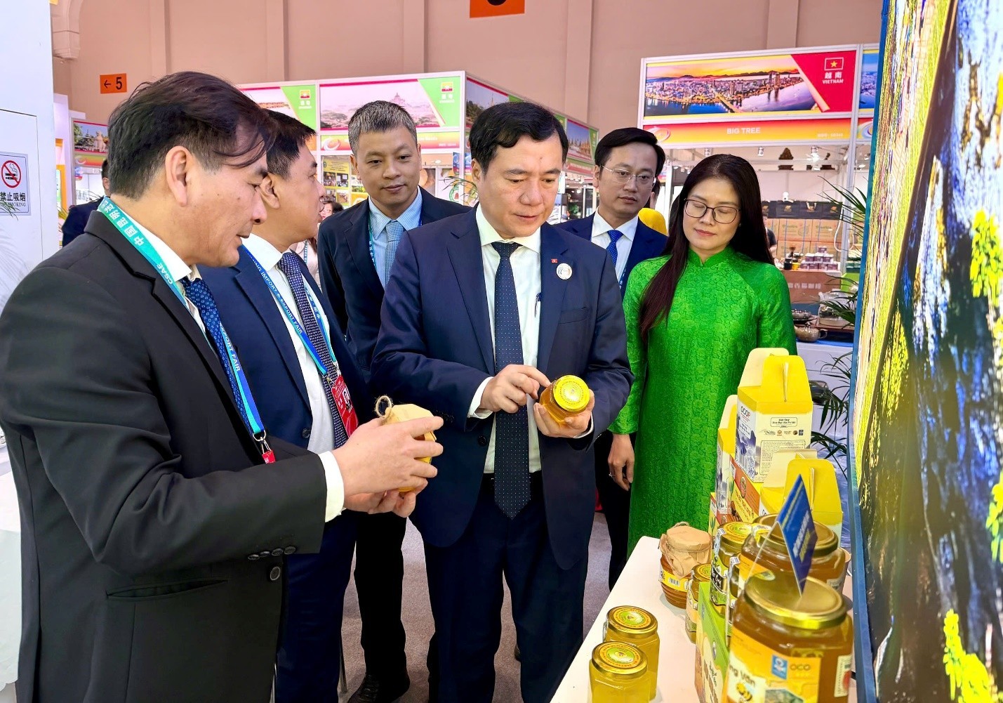 70 doanh nghiệp Việt tìm hiểu cơ hội xuất khẩu tại Hội chợ Trung Quốc - Nam Á