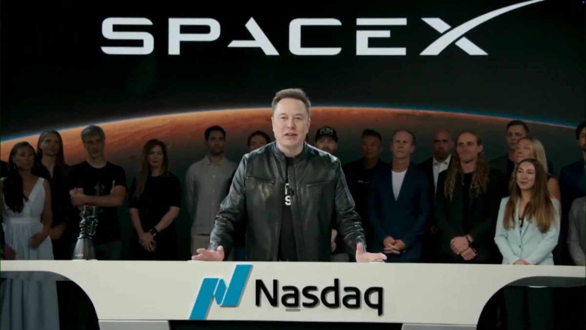 Tỷ phú Elon Musk tại buổi khai mạc sàn giao dịch Nasdaq của SpaceX ngày 12/6 giờ địa phương. Ảnh chụp màn hình