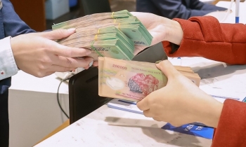 Dòng tiền ngân hàng: Người dân tăng gửi, doanh nghiệp giảm giữ tiền
