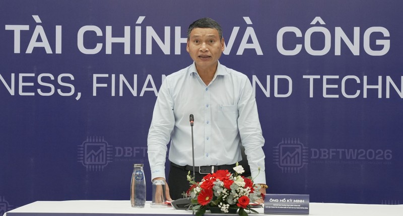 Phó Chủ tịch Thường trực UBND thành phố Hồ Kỳ Minh chủ trì họp báo