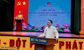 Bộ Tài chính: Kiên định mục tiêu tăng trưởng 2 con số