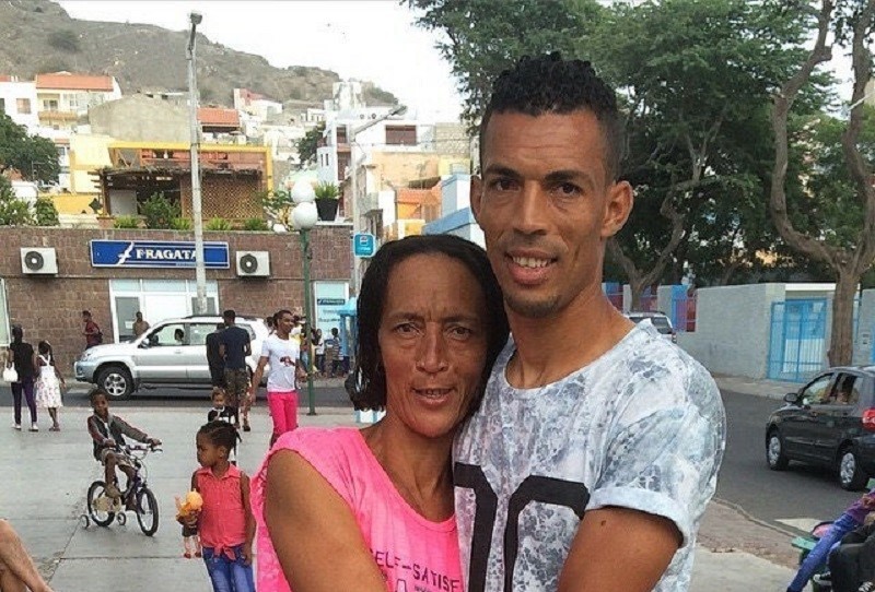 Nghị sĩ Mỹ kêu gọi cấp visa cho mẹ của thủ môn tuyển Cape Verde