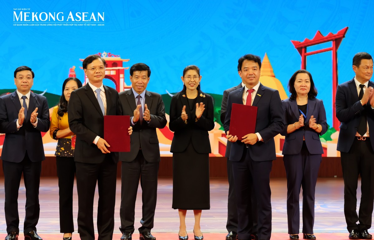 CP Group, Central Retail, MM Mega Market và Amata ký loạt thỏa thuận tại Phú Thọ