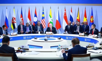 Thủ tướng dự phiên toàn thể Hội nghị Cấp cao Kỷ niệm 35 năm quan hệ ASEAN - Nga