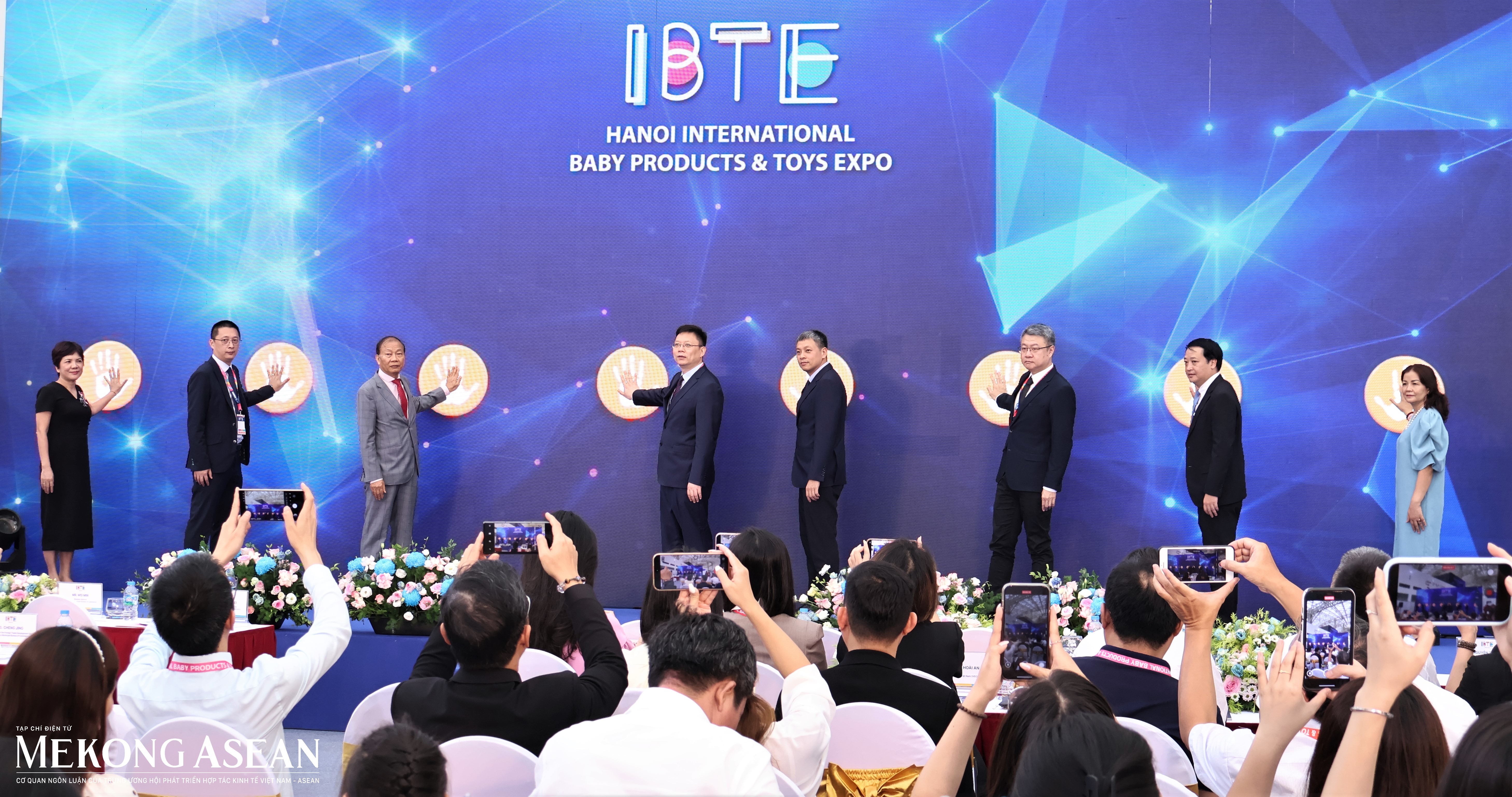Khai mạc triển lãm quốc tế đồ chơi và sản phẩm trẻ em IBTE Hà Nội 2026 Khai mạc triển lãm quốc tế đồ chơi và sản phẩm trẻ em IBTE Hà Nội 2026