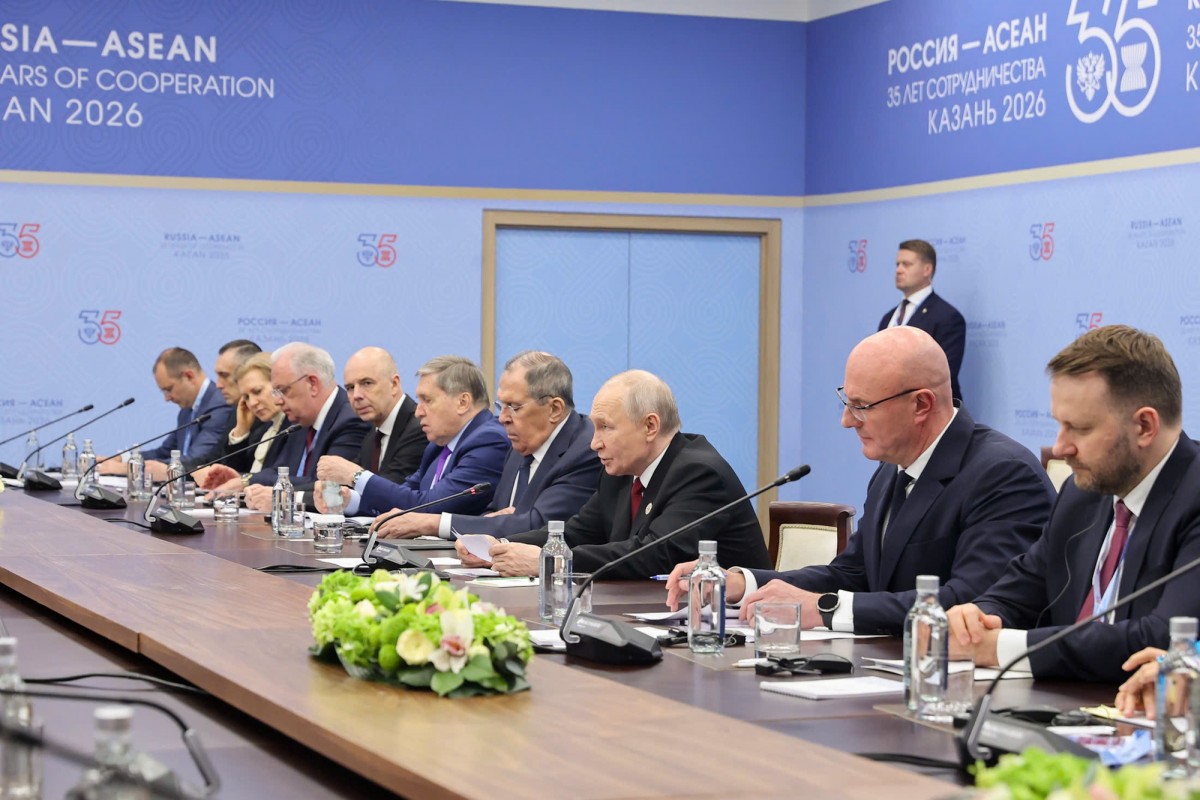 Tổng thống Nga Vladimir Putin bày tỏ cảm ơn phía Việt Nam đã phối hợp chặt chẽ, đóng góp tích cực vào thành công của Hội nghị Cấp cao Kỷ niệm 35 năm quan hệ ASEAN - Nga - Ảnh: VGP.