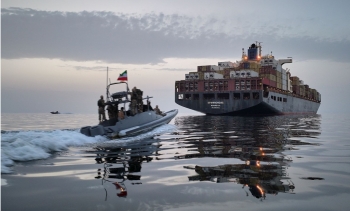 Iran miễn phí quá cảnh Eo biển Hormuz trong 60 ngày