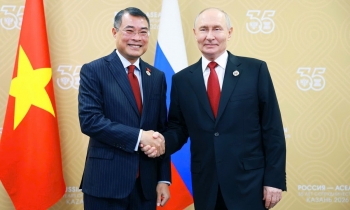Thủ tướng Lê Minh Hưng hội kiến Tổng thống Nga Vladimir Putin