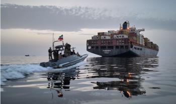 Iran miễn phí quá cảnh Eo biển Hormuz trong 60 ngày