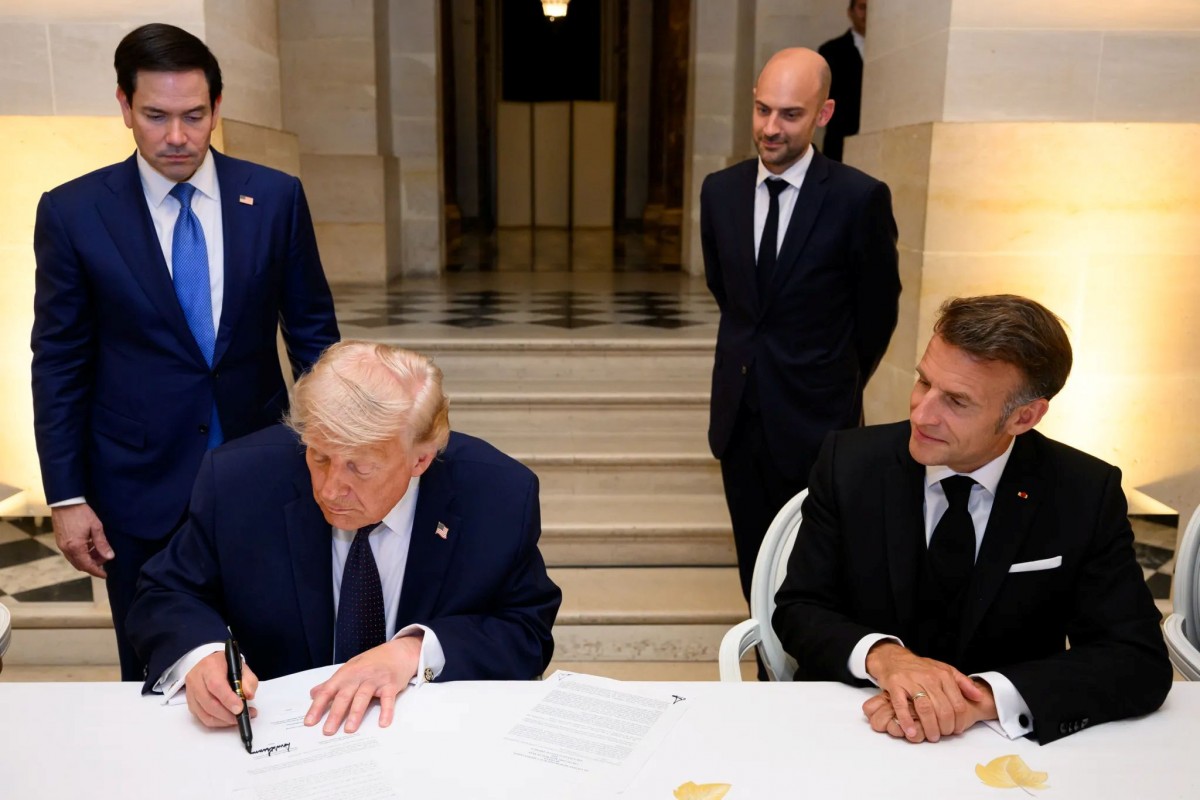 Ông Trump: Mỹ có thể thu phí tàu thuyền qua Eo biển Hormuz