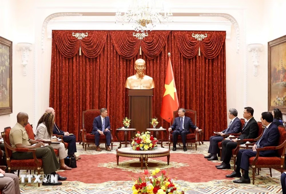 Tổng Bí thư, Chủ tịch nước tiếp Quyền Bộ trưởng Hải quân Mỹ
