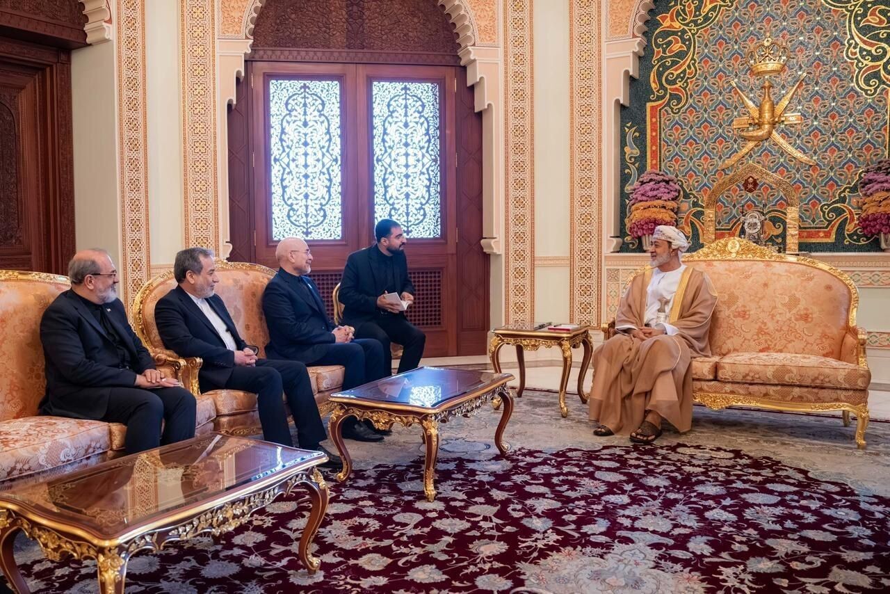 Iran và Oman lập ủy ban chung về Eo biển Hormuz