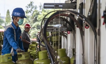 Indonesia miễn thuế nhập khẩu LPG, nguyên liệu nhựa và phụ tùng máy bay