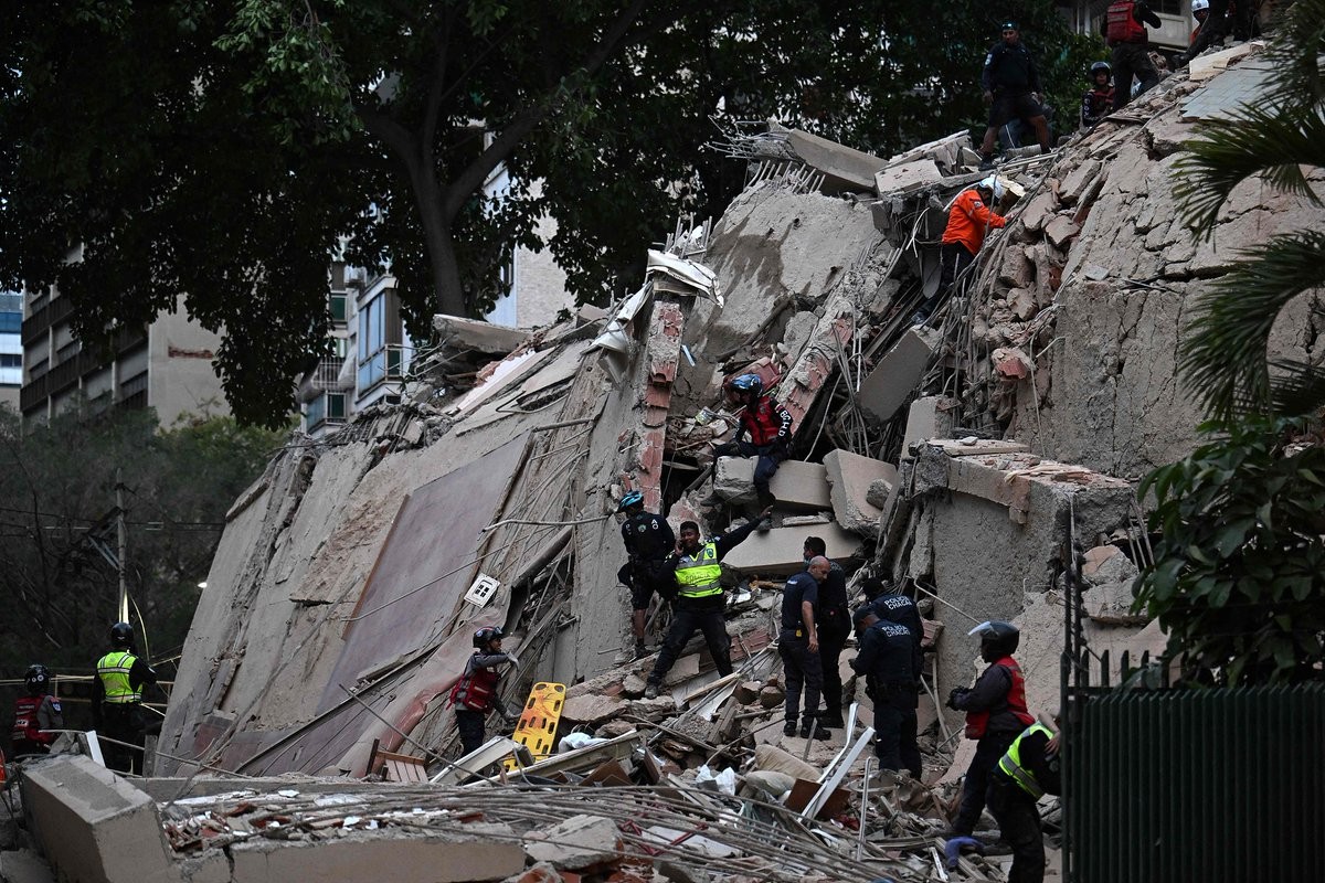 Động đất kép hơn 7 độ richter rung chuyển Venezuela