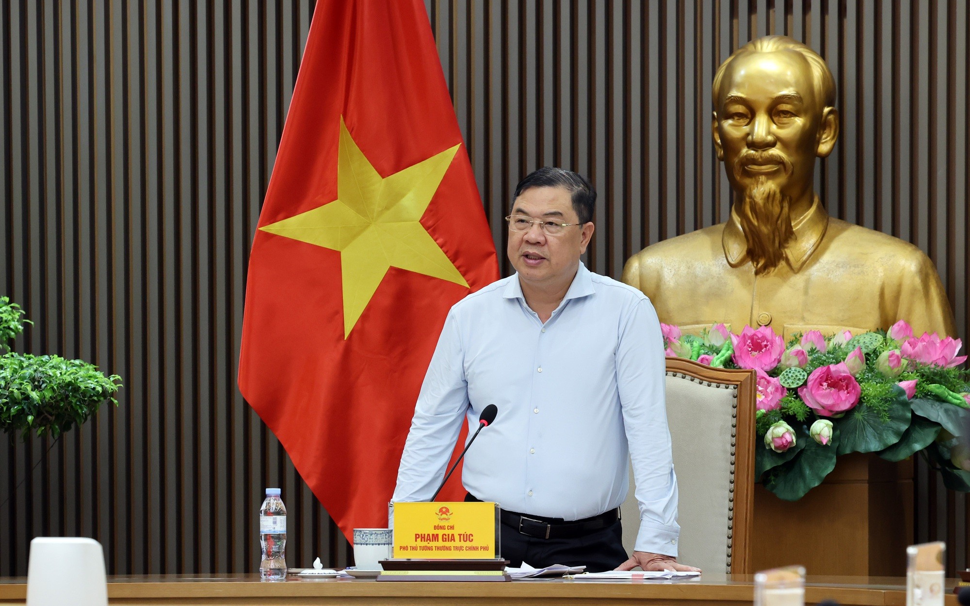 Phó Thủ tướng Thường trực Phạm Gia Túc phát biểu kết luận cuộc họp. Nguồn: VGP.