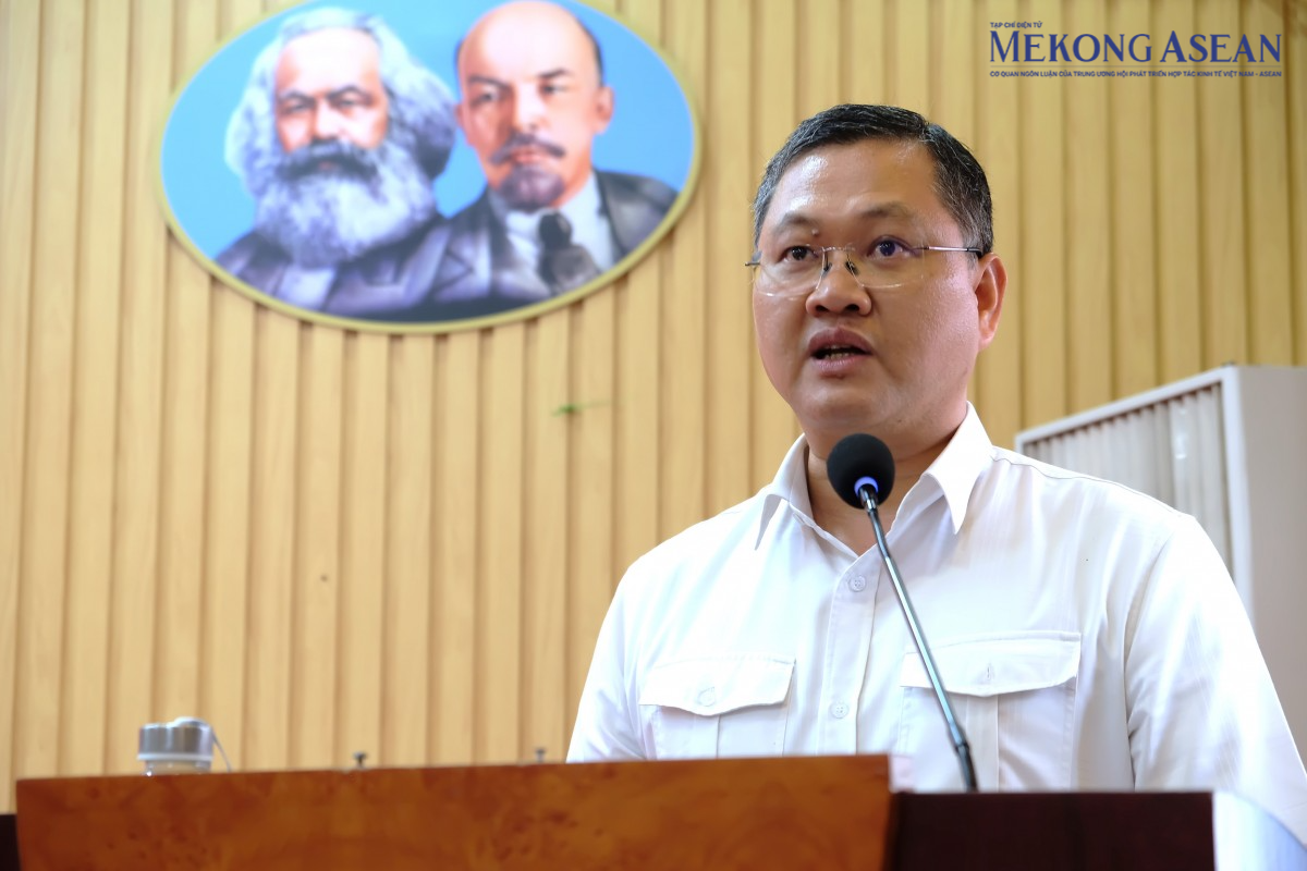 ông Vũ Xuân Hùng, Thành ủy viên, Bí thư Đảng ủy phường Văn Miếu - Quốc Tử Giám