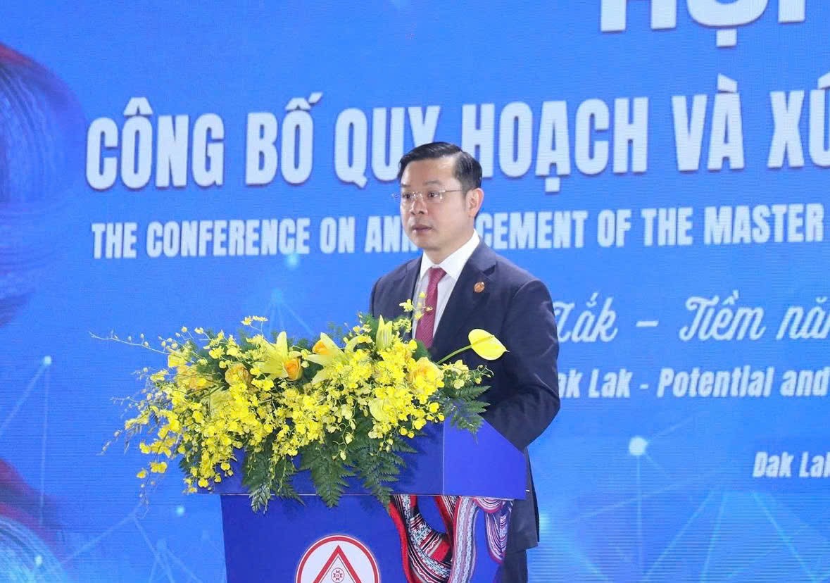 Chủ tịch UBND tỉnh Đắk Lắk Đỗ Hữu Huy phát biểu tại Hội nghị - Ảnh: VGP