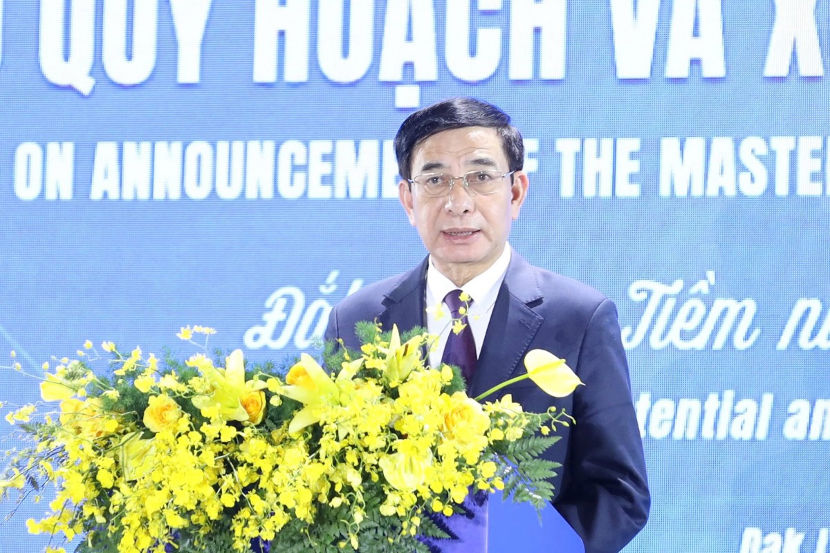 Đại tướng Phan Văn Giang, Ủy viên Bộ Chính trị, Phó Thủ tướng Chính phủ, Bộ trưởng Bộ Quốc phòng phát biểu chỉ đạo tại Hội nghị. Ảnh: VGP.