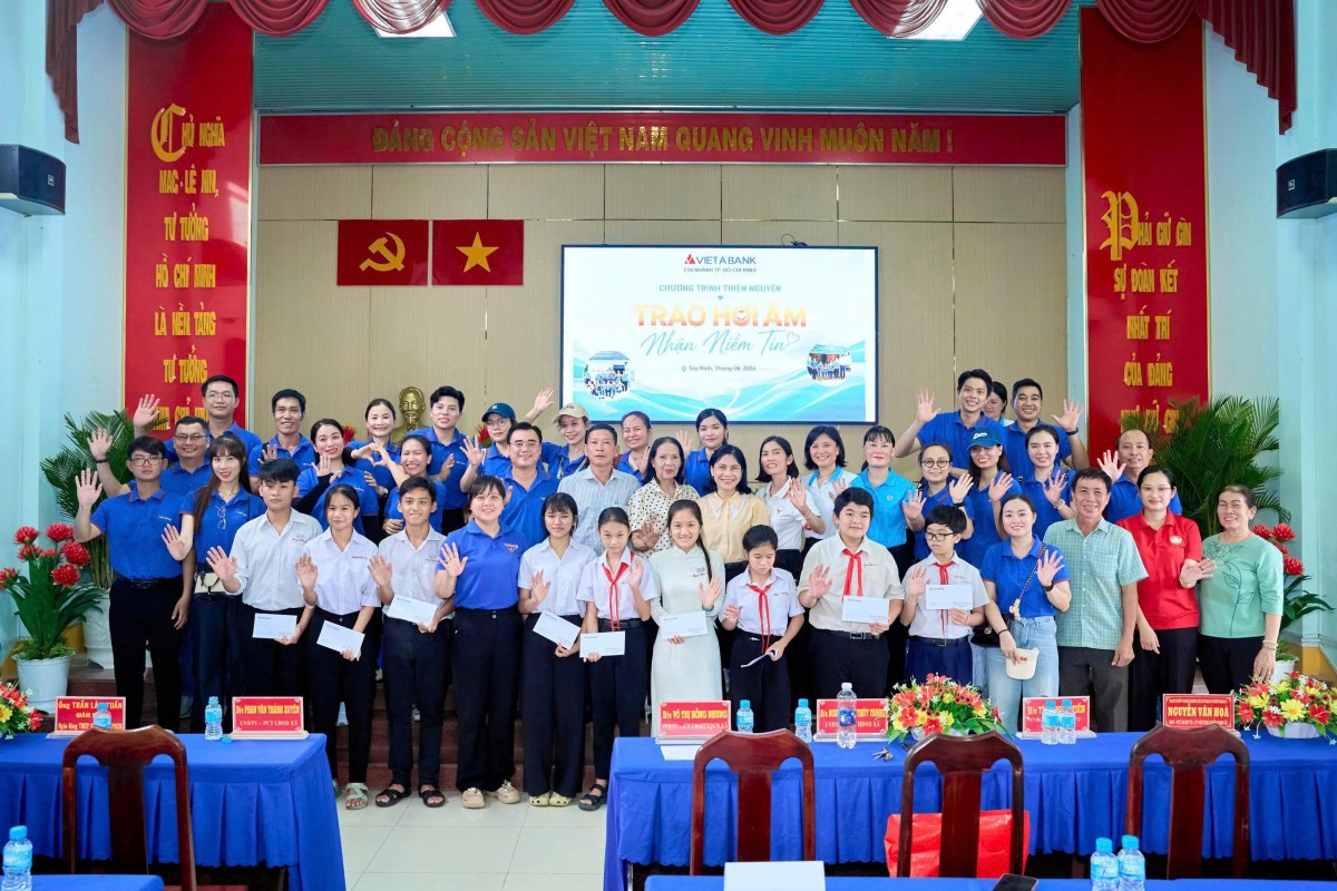 VietABank nhận 'cú đúp' giải thưởng về đổi mới sáng tạo và ESG