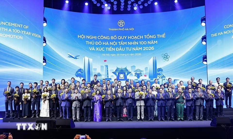 Chủ tịch Quốc hội Trần Thanh Mẫn với đại biểu, các doanh nghiệp, nhà đầu tư dự Hội nghị. Ảnh: VGP
