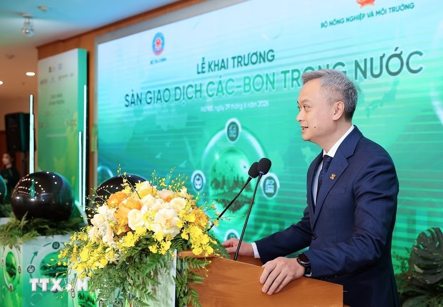 Ông Nguyễn Anh Phong, Chủ tịch Sở Giao dịch Chứng khoán Hà Nội (HNX) phát biểu tại buổi lễ. Ảnh: TTXVN.