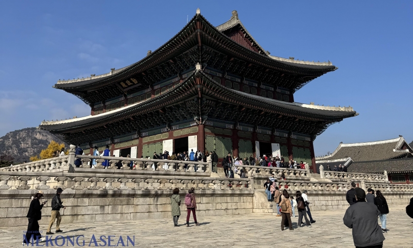 Hàn Quốc gia hạn miễn phí visa cho khách du lịch theo đoàn Việt Nam