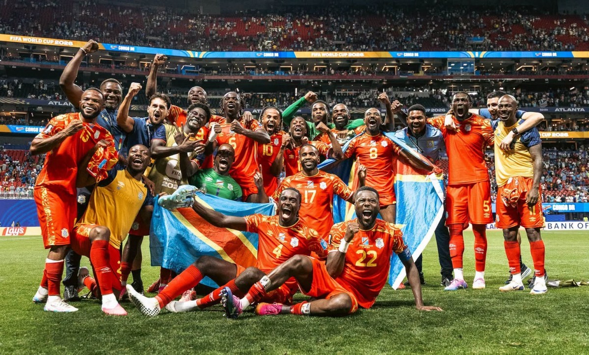 Tuyển CHDC Congo sau trận thắng Uzbekistan ở Vòng bảng ngày 28/6. Ảnh: Liên đoàn Bóng đá CHDC Congo