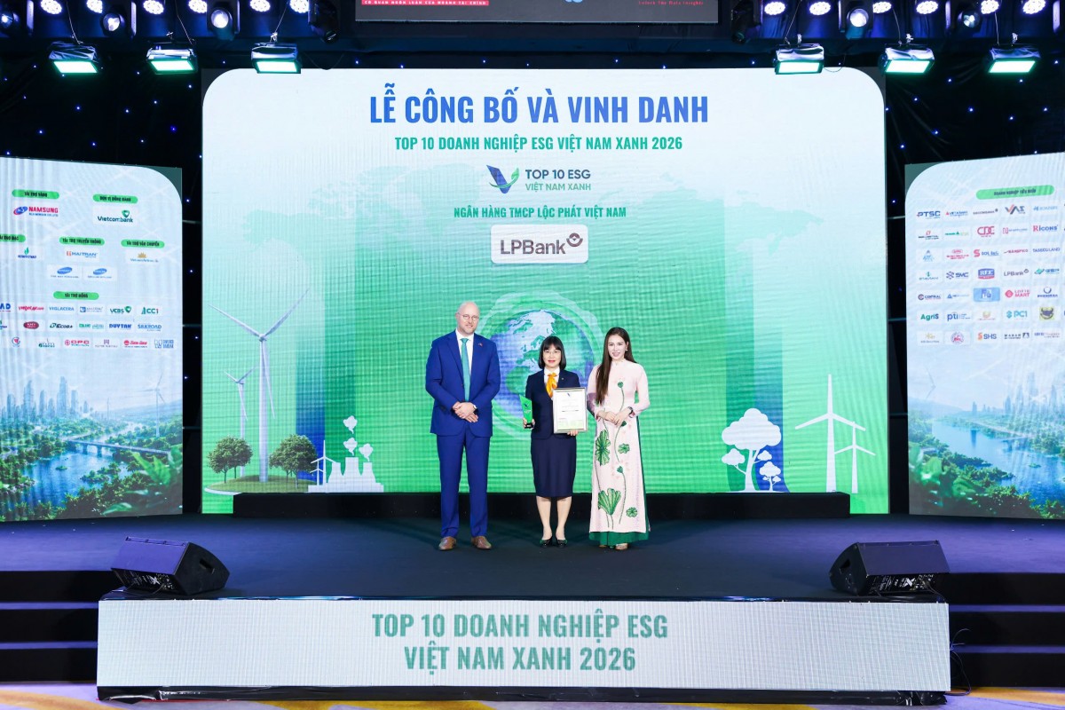 LPBank được vinh danh Green Leadership và Top 10 Ngân hàng ESG Việt Nam Xanh