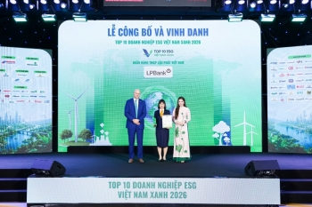 LPBank được vinh danh Green Leadership và Top 10 Ngân hàng ESG Việt Nam Xanh