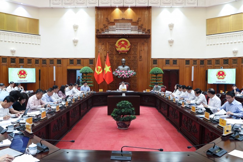 Thủ tướng Chính phủ Lê Minh Hưng, Trưởng Ban Chỉ đạo của Chính phủ về phát triển khoa học, công nghệ, đổi mới sáng tạo, chuyển đổi số và Đề án 06 chủ trì cuộc làm việc về tình hình triển khai xây dựng các cơ sở dữ liệu quốc gia, chuyên ngành; công nghệ chiến lược, sản phẩm công nghệ chiến lược
