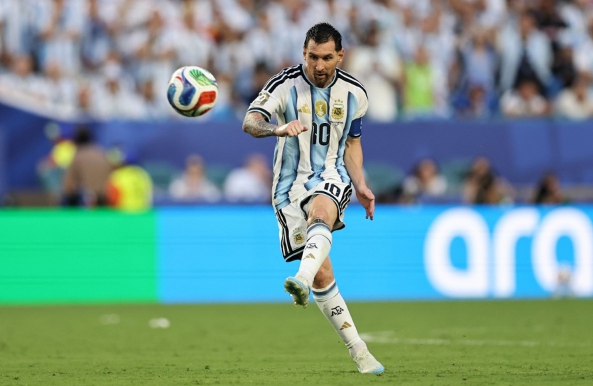 Messi ca ngợi tuyển Cape Verde sau trận thắng nghẹt thở