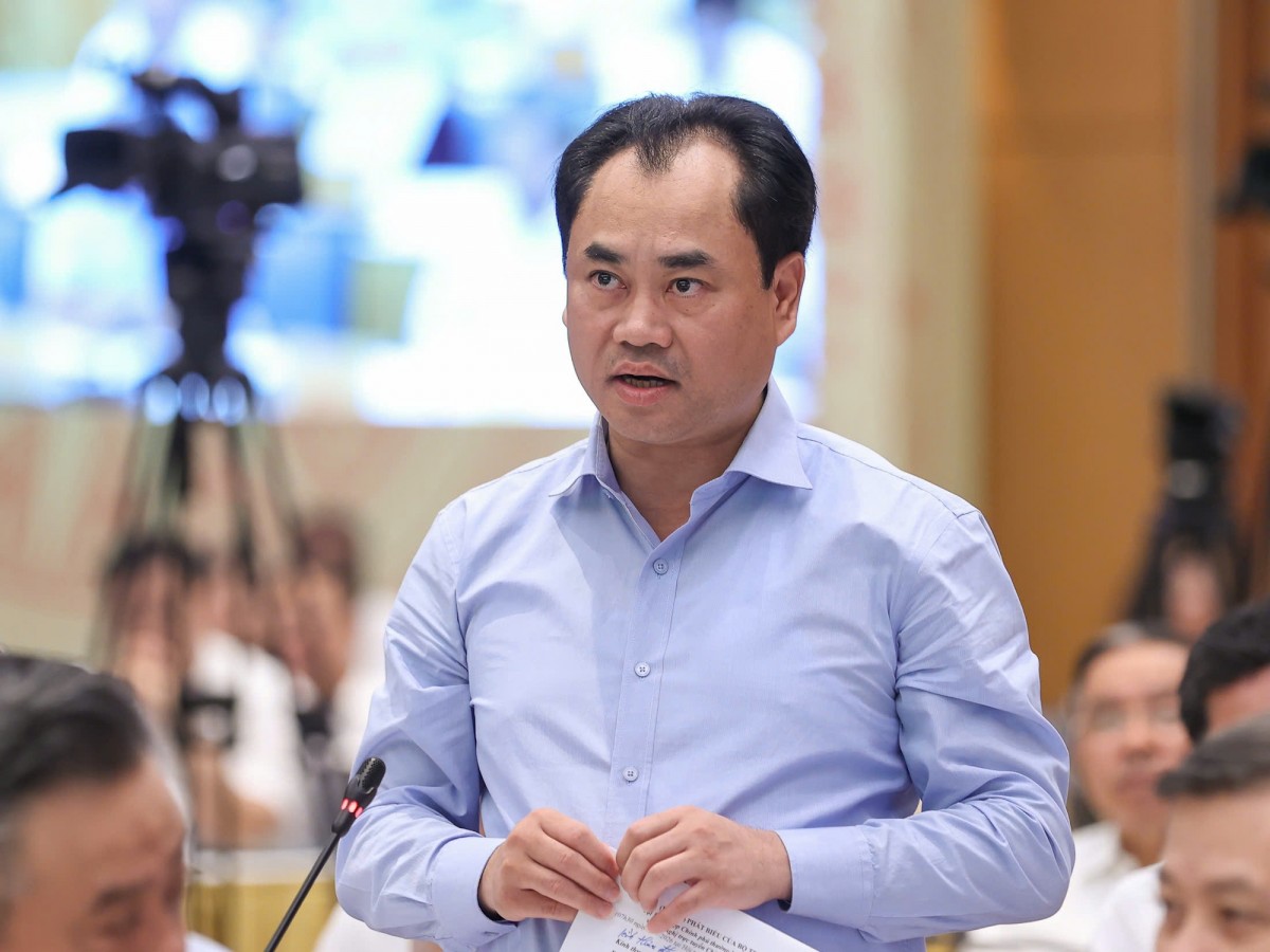Bộ trưởng Bộ Nông nghiệp và Môi trường Trịnh Việt Hùng đề nghị các địa phương tập trung chỉ đạo hoàn thiện cơ sở dữ liệu đất đai - Ảnh: VGP