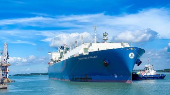 PV GAS ký hợp đồng mua LNG định hạn đầu tiên của Việt Nam