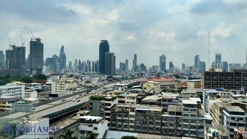 Bệ phóng GDP tăng trưởng 8,18% và bài toán bứt phá nửa cuối năm