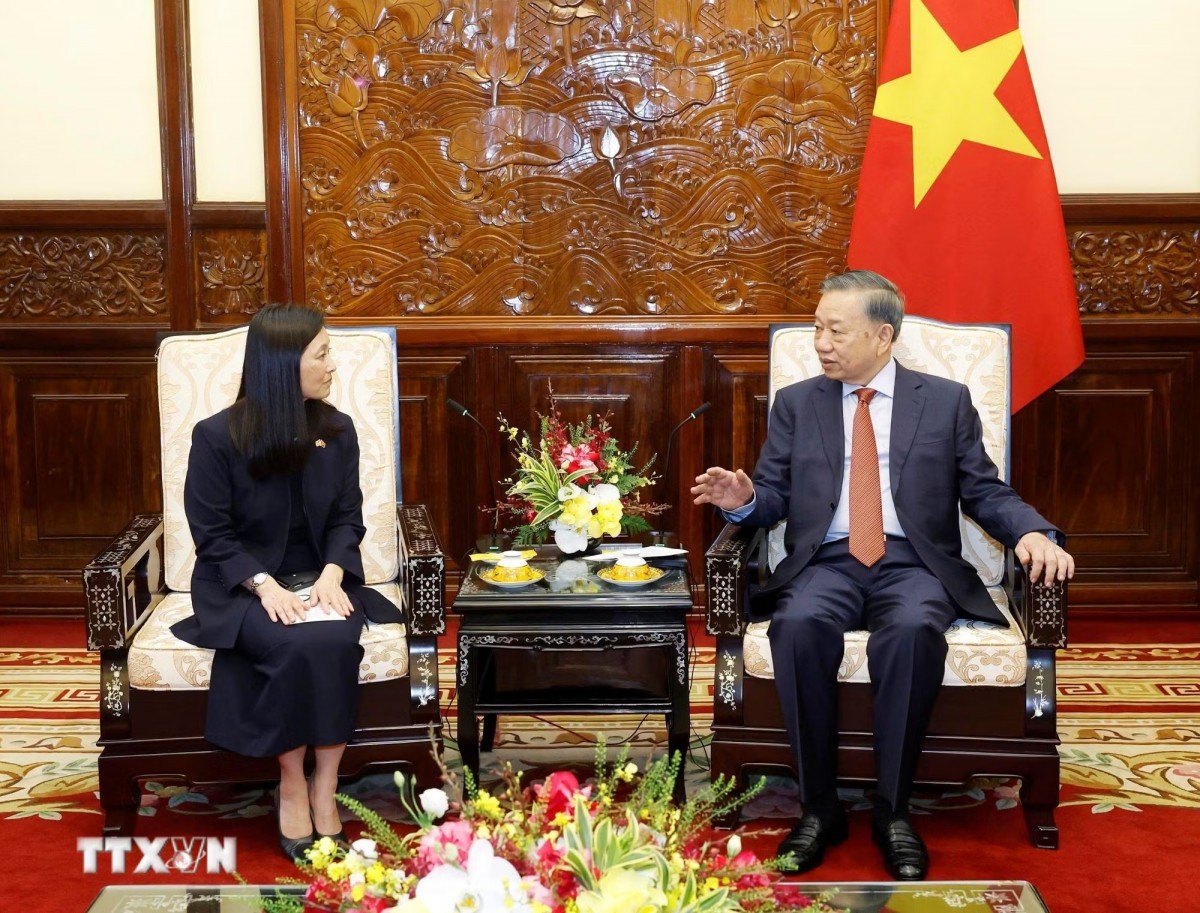 Tổng Bí thư, Chủ tịch nước đề nghị hai bên tiếp tục duy trì tiếp xúc, trao đổi đoàn các cấp; phát huy hiệu quả các cơ chế đối thoại hiện có