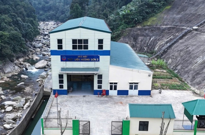Thủy điện Hương Sơn muốn rót 8.000 tỷ đồng làm điện mặt trời