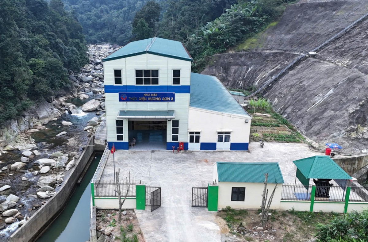 Thủy điện Hương Sơn muốn rót 8.000 tỷ đồng làm điện mặt trời