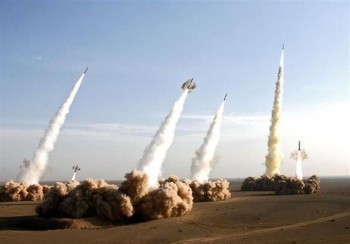 Iran tấn công 85 mục tiêu quân sự Mỹ ở Trung Đông