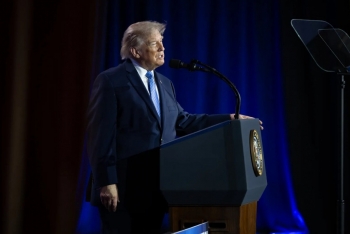 Tổng thống Trump: ‘Làm việc với Iran chỉ lãng phí thời gian’