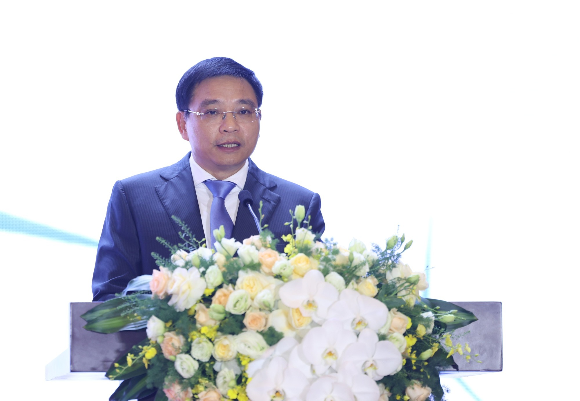 Phó Thủ tướng Nguyễn Văn Thắng: Đảng và Nhà nước Việt Nam luôn kiên định mục tiêu phát triển nhanh phải đi đôi với phát triển bền vững - Ảnh VGP/Đức Tuân Phó Thủ tướng Nguyễn Văn Thắng: Đảng và Nhà nước Việt Nam luôn kiên định mục tiêu phát triển nhanh phải đi đôi với phát triển bền vững - Ảnh VGP/Đức Tuân