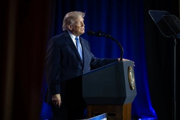 Tổng thống Trump: ‘Làm việc với Iran chỉ lãng phí thời gian’