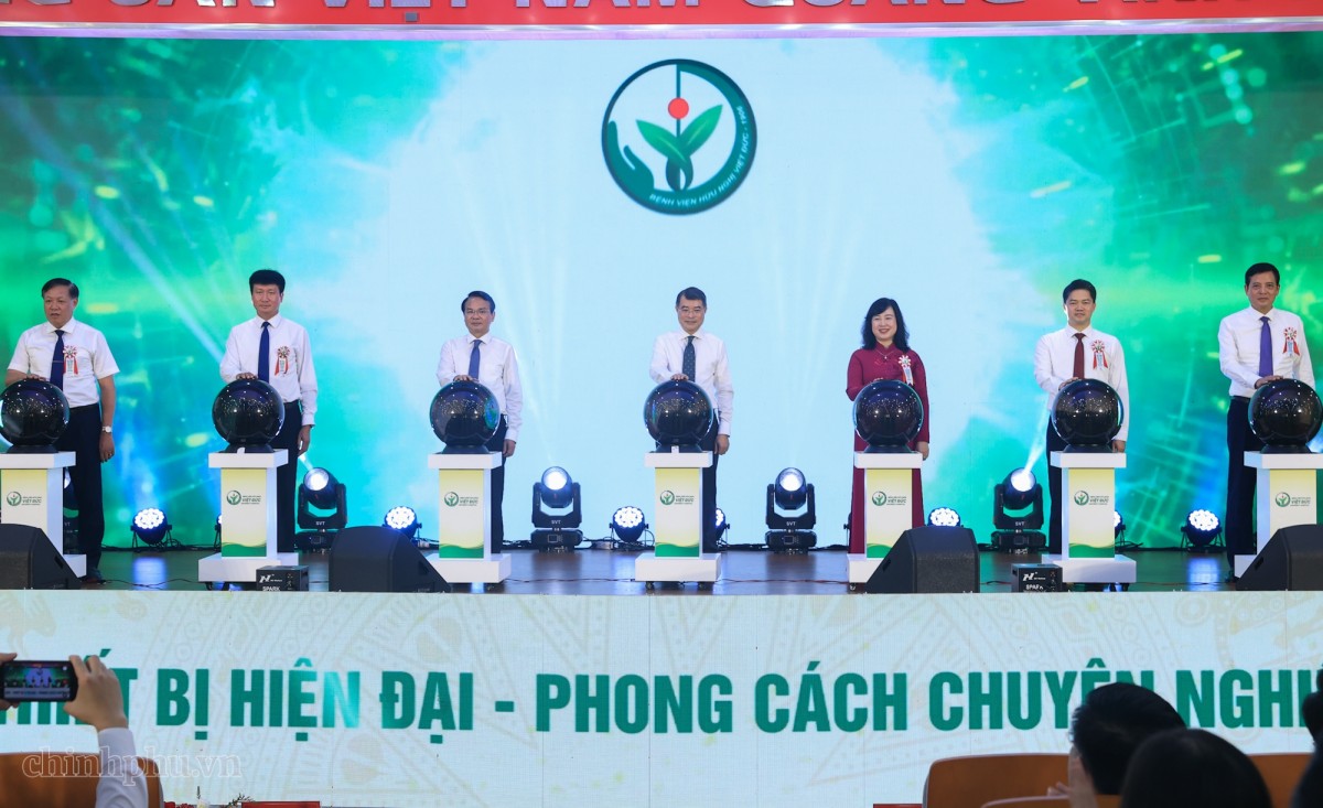 Thủ tướng Chính phủ Lê Minh Hưng dự lễ khai trương hoạt động Bệnh viện Hữu nghị Việt Đức cơ sở Ninh Bình 